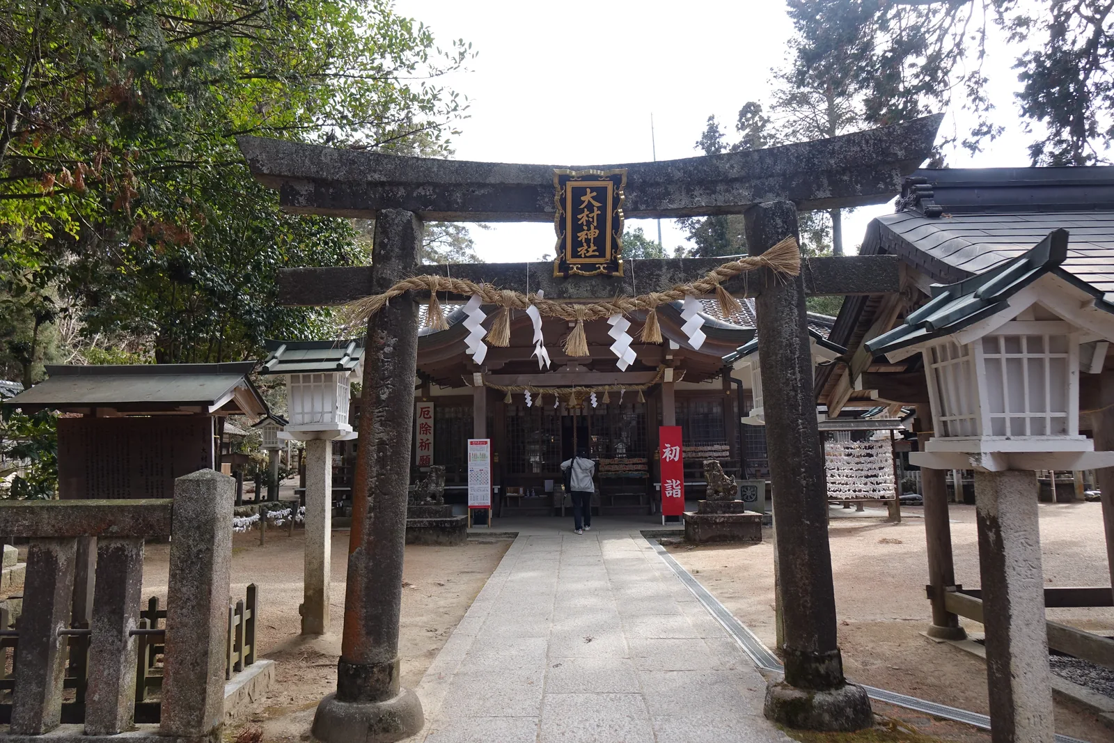 二之鳥居與拜殿